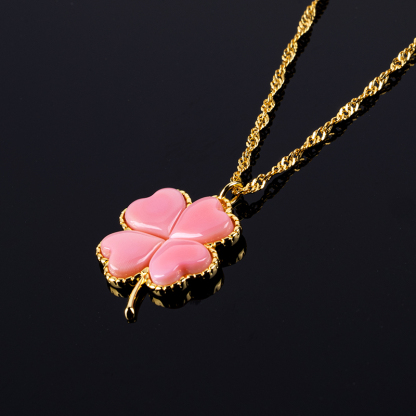 Sweetheart Clover Necklace - Pink Queen Conch, Luxe Collar Chain