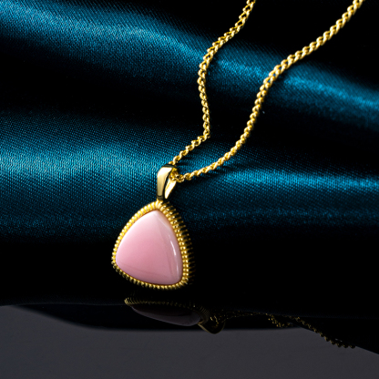 Minimalist Triangle Choker | French Vintage Style