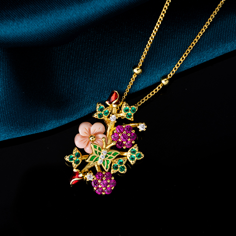 Carved Queen Conch Necklace: Blossom & Leaf Motif | Unique Artisan