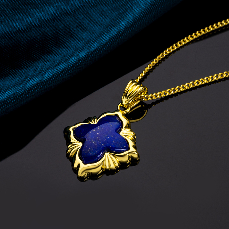 French Vintage Palace-Style Pendant Choker Necklace