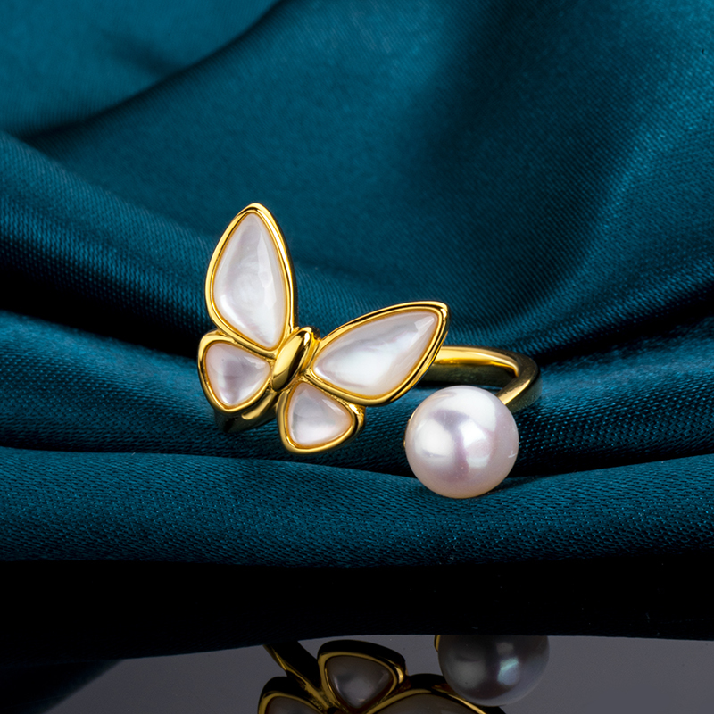 Butterfly Design White Mother-of-Pearl Ring