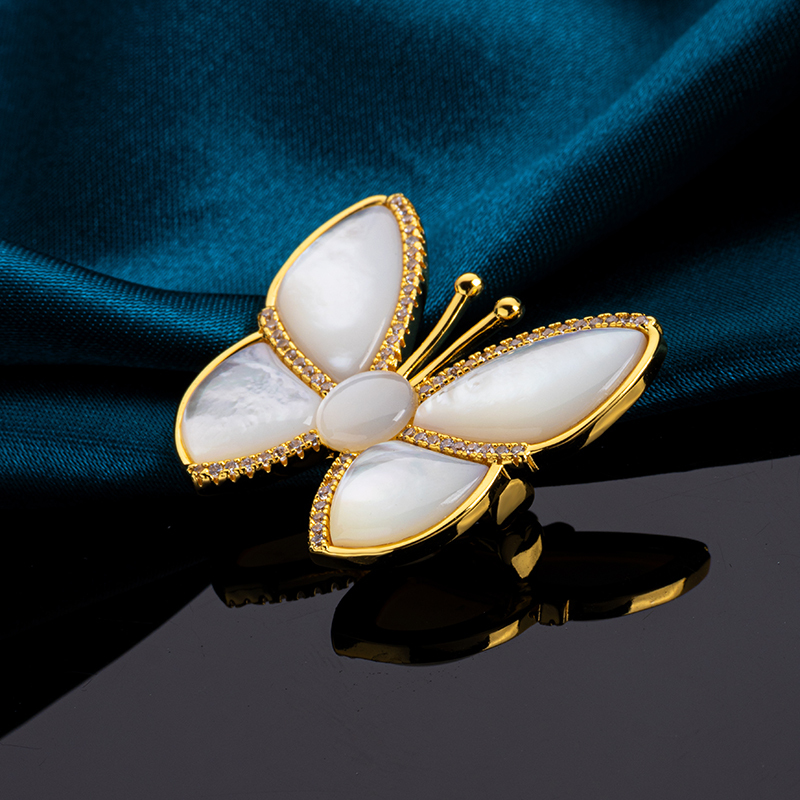 Natural White Mother-of-Pearl Butterfly Evening Dress Brooch