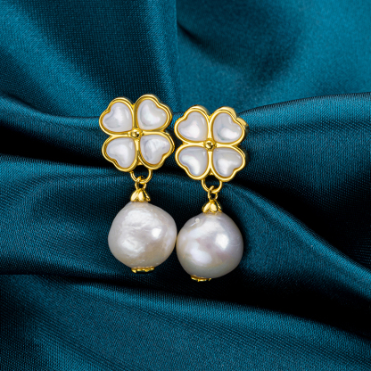 Natural MOP Clover Baroque Pearl Earrings