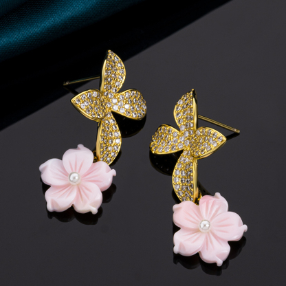 Fashion Queen Conch Shell Floral Earrings - Sparkling