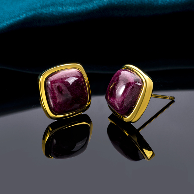 Sophisticated Purple Square Spiny Oyster Studs