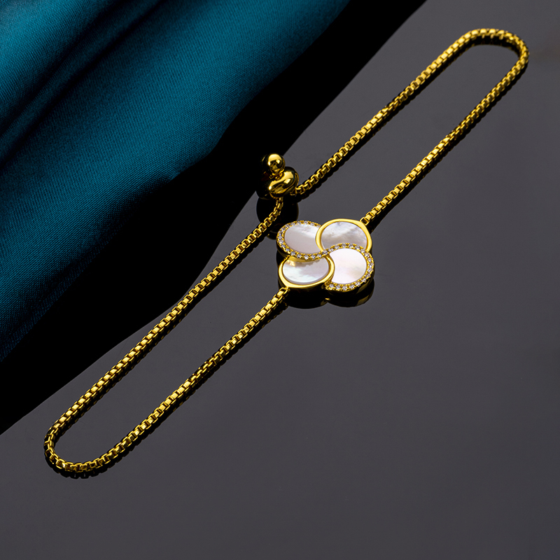 Lucky Clover MOP Bracelet Natural