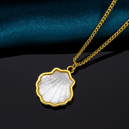 Minimalist Shell-Shaped Necklace - Natural MOP