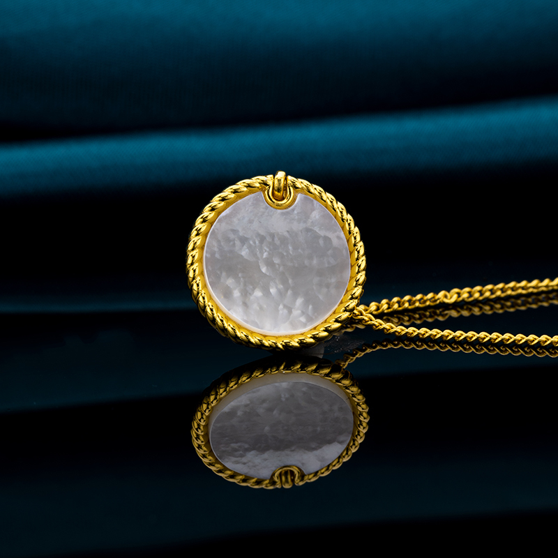 Minimalist Round MOP Necklace