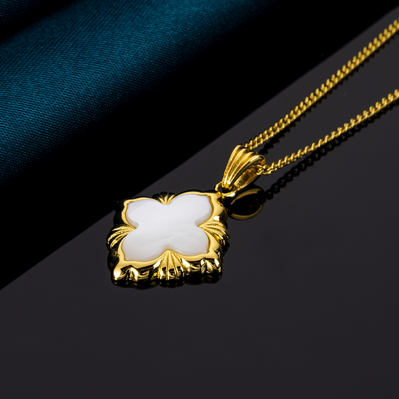 Retro White MOP Four-Leaf Clover Pendant