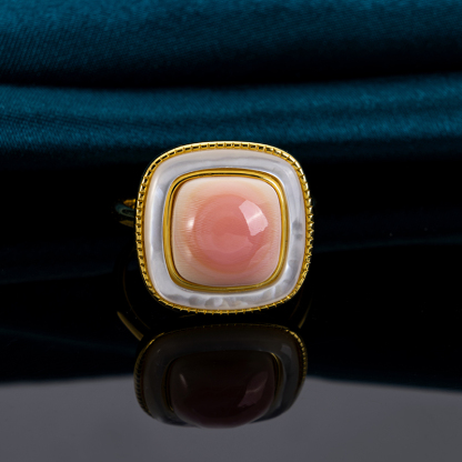 Sugar Loaf Queen Conch Adjustable Open Ring