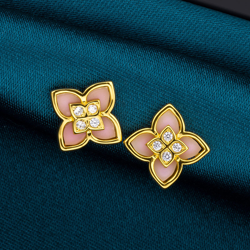 Dainty Queen Conch Clover Earrings: Pink Lucky Studs