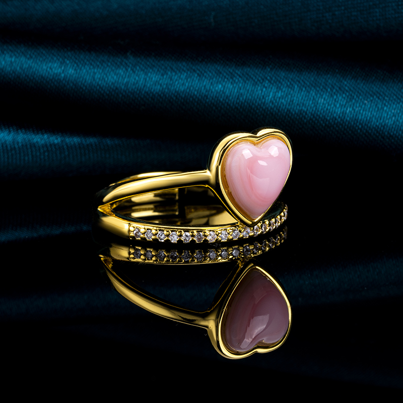 Sweet Pink Conch Heart Ring with Pavé Diamonds