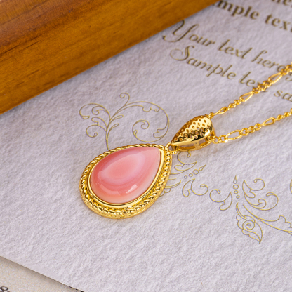 Vintage Palace Style Luxury Noble Queen Conch Shell Teardrop Dangle Earrings