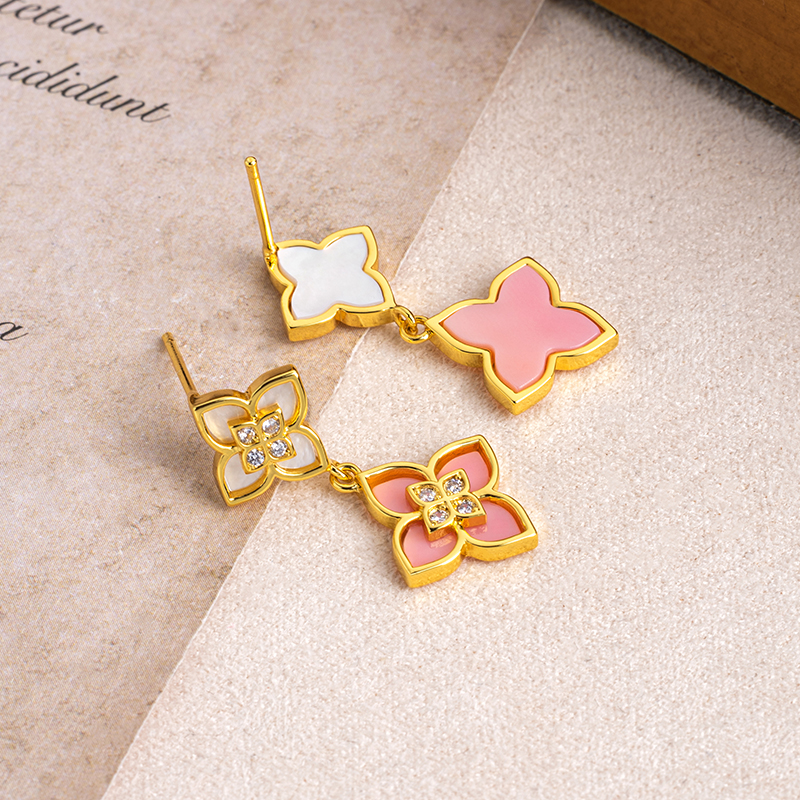Royal Four-Leaf Earrings: Vintage Gold, Luxe Feminine Drops