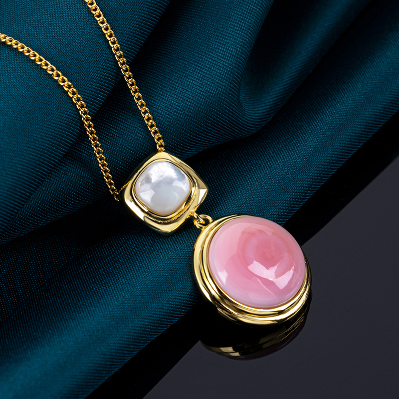 French Baroque Necklace: Round Conch & Square MOP, Luxury pendant