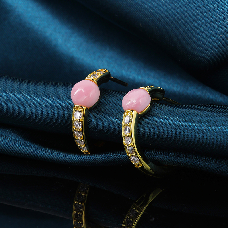 Natural Queen Conch C-Shaped Earrings | Elegant & Modern