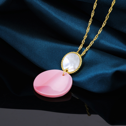 Round Natural Queen Conch Necklace | Island Holiday Style