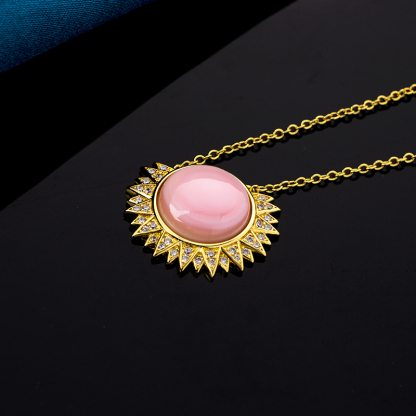French Elegance Round Conch Pendant | Eye of the Sun