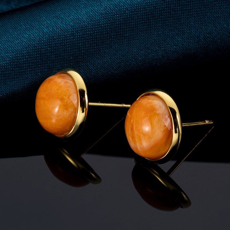 Minimalist Spiny Oyster Studs – Natural Shell Earrings, Clean-Lined Boho Jewelry