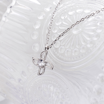 Charming Pinwheel Necklace - Boho Delicate Jewelry