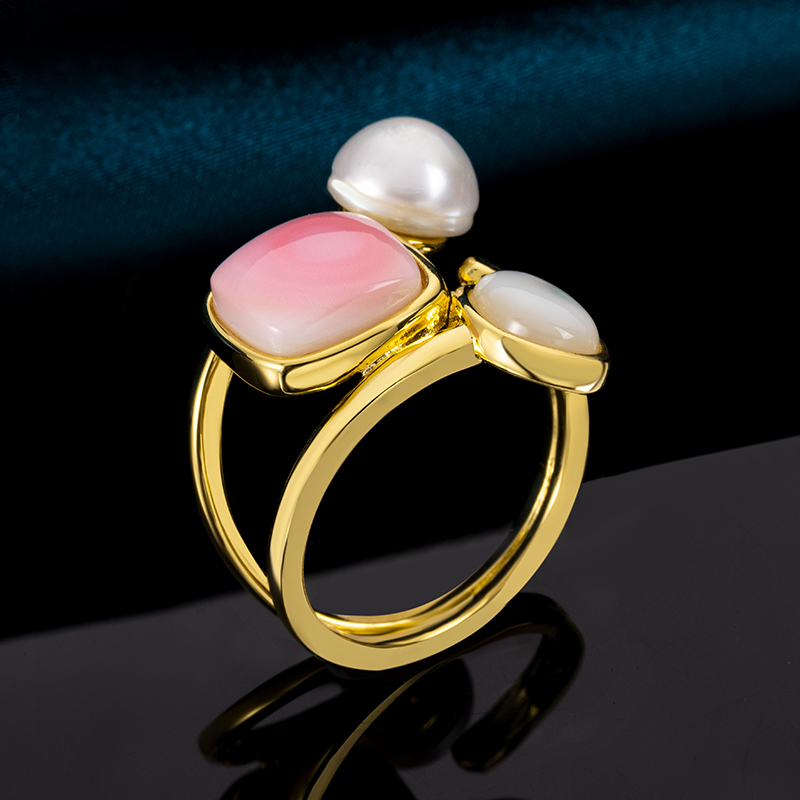 Square Conch Ring - Bold Queen Shell Statement Jewelry