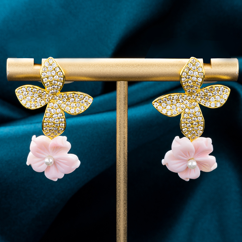 Fashion Queen Conch Shell Floral Earrings - Sparkling