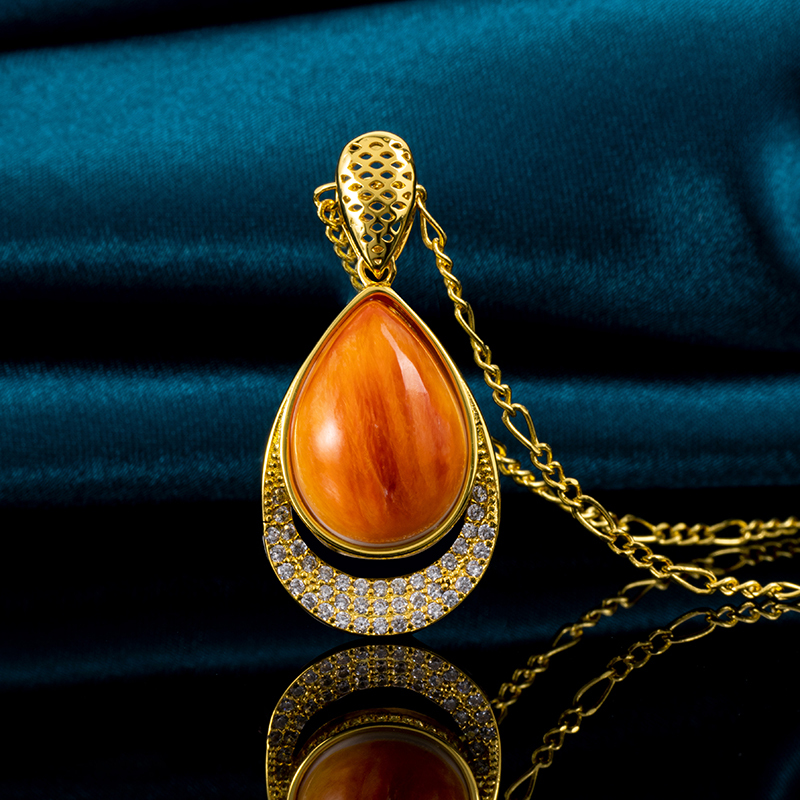 Sunset Orange Teardrop Necklace - Natural Spiny Oyster Shell Collarbone Chain in 18K Gold Plating
