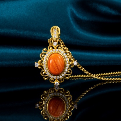 Victorian Royal Collarbone spiny oyster Necklace 