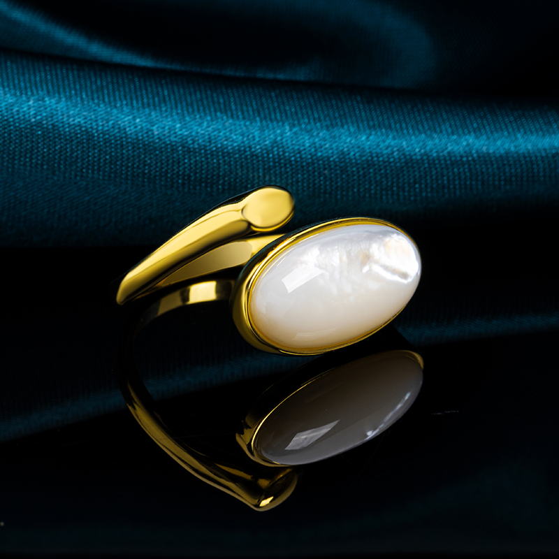 Minimalist Mother-of-Pearl Open Ring Adjustable