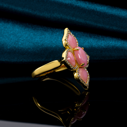 Natural Queen Conch Clover Ring Lucky