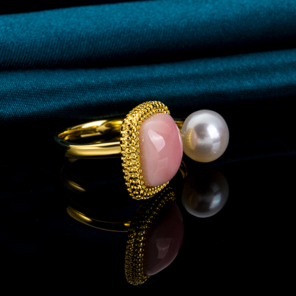 Sugar Loaf Queen Conch & Pearl Ring
