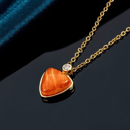 Chic Summer Beach Jewelry: Natural Spiny Oyster Pendant Necklace for Women