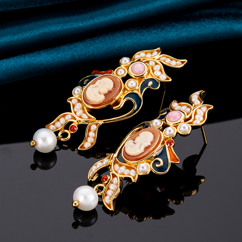 Cameo Vintage Earrings: Maillard Aesthetic Design