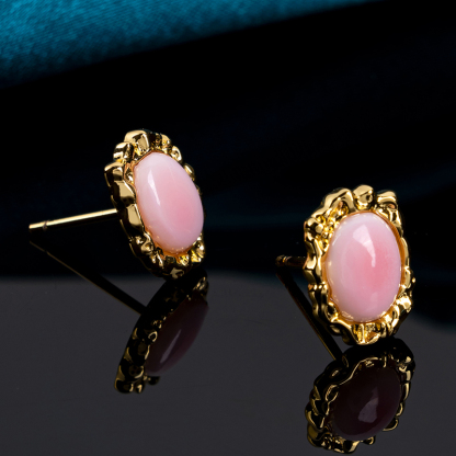 Natural Queen Conch Petite Oval Studs | Lava Texture