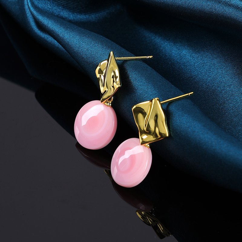 Vintage Metal & Natural Conch Geometric Earrings | Edgy Style