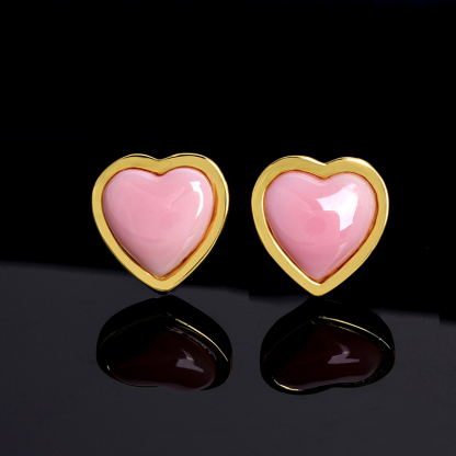 Pink Queen Conch Heart Studs | Minimalist Girly Earrings