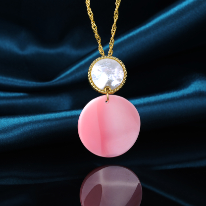 Round Natural Queen Conch Necklace | Island Holiday Style