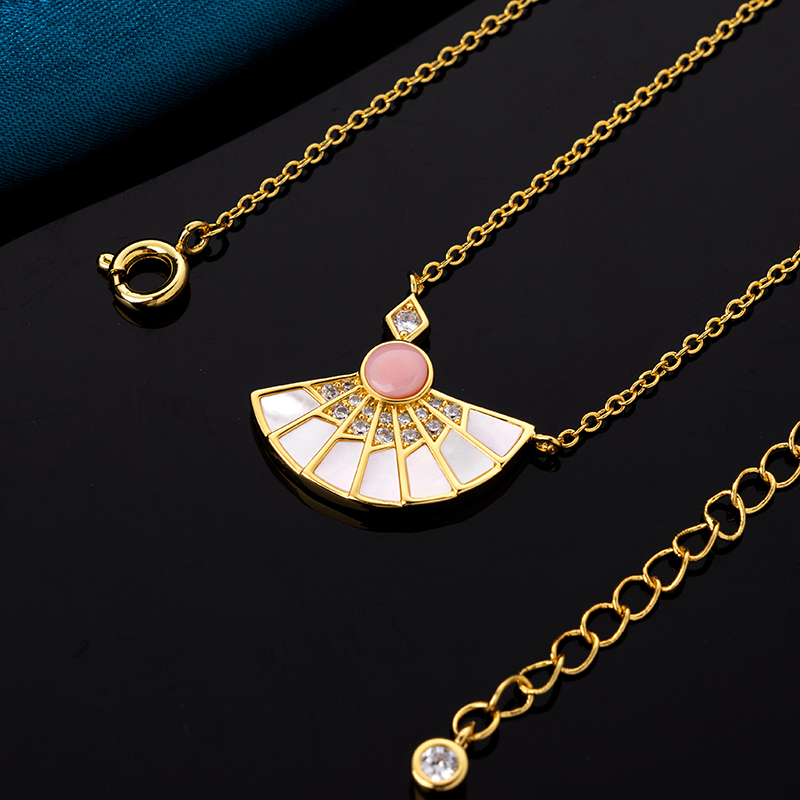 Mother of Pearl & Conch Shell Pendant Necklace | Women's Petite Collarbone Chain
