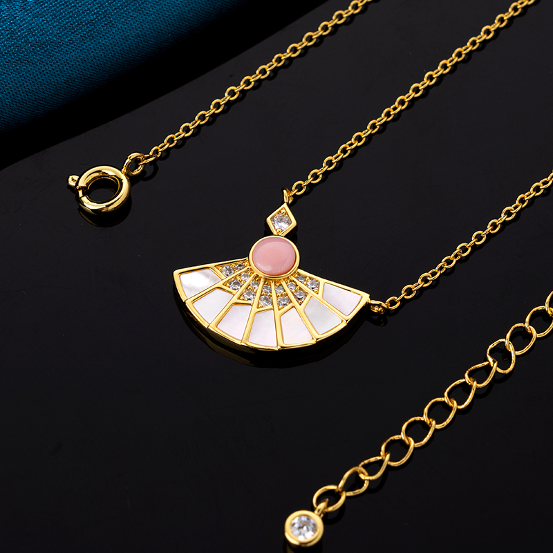 Mother of Pearl & Conch Shell Pendant Necklace | Women's Petite Collarbone Chain