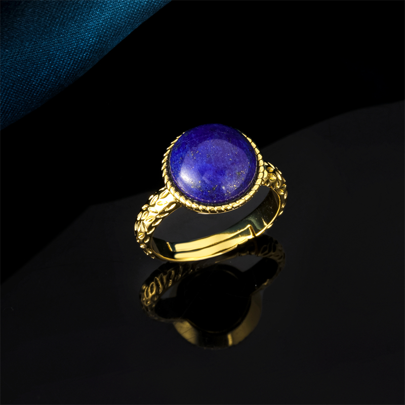 Adjustable Lapis Hammered Ring – Raw Beauty for the Unconventional Queen