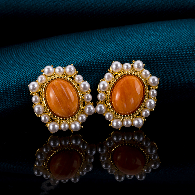 Natural Spiny Oyster Ear Studs – French Vintage Style Shell Jewelry,  Luxury Earrings