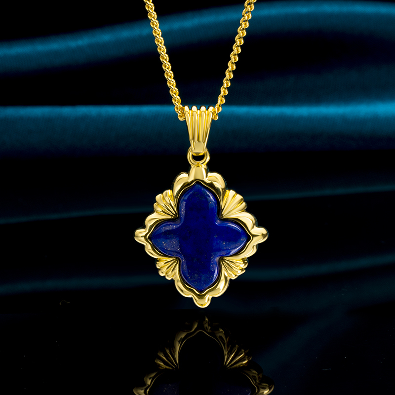 French Vintage Palace-Style Pendant Choker Necklace