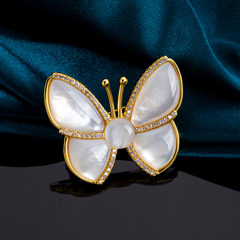 Natural White Mother-of-Pearl Butterfly Evening Dress Brooch