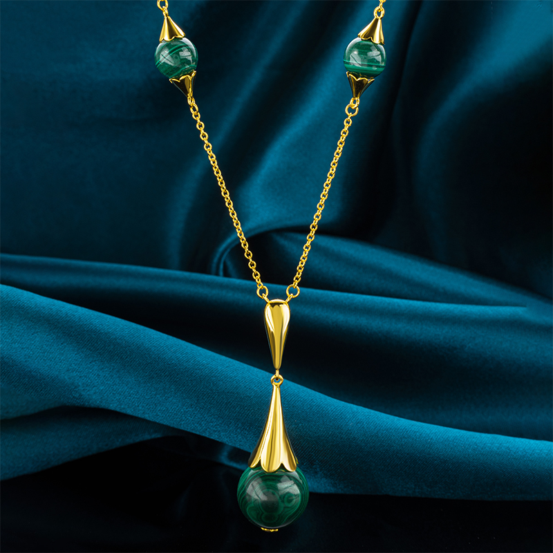 Natural Malachite Necklace – Luxe Boho Elegance