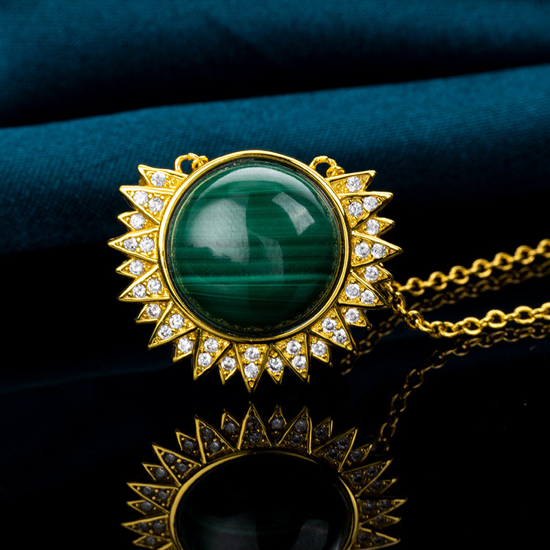 Luxe Malachite Sunflower Pendant – Slender Chain Elegance