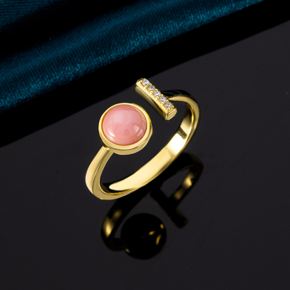 Natural Queen Conch Bar Circle Ring