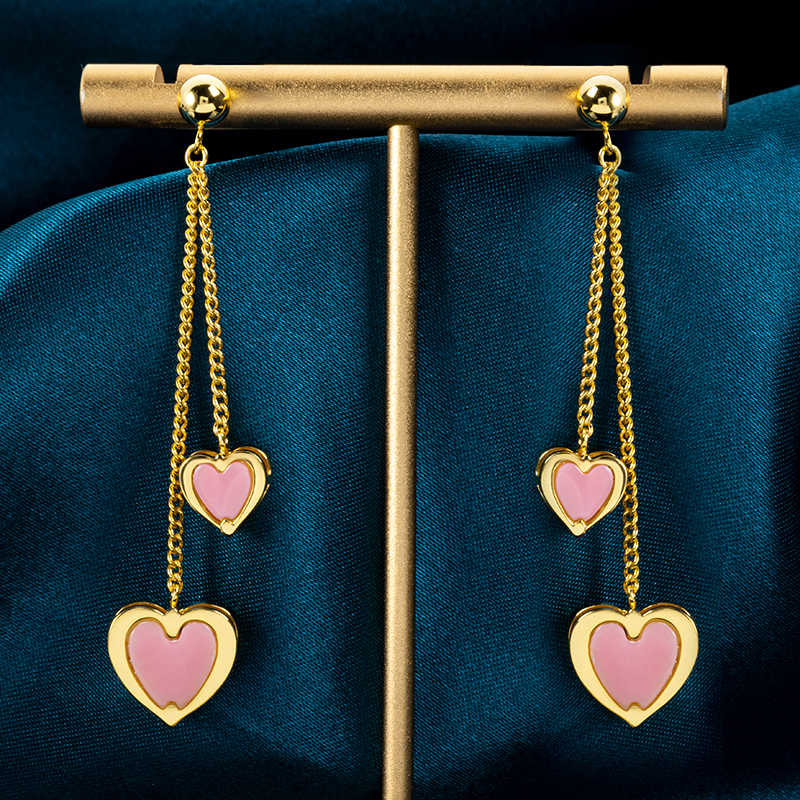 Queen Conch Shell Earrings - Natural Heart Design