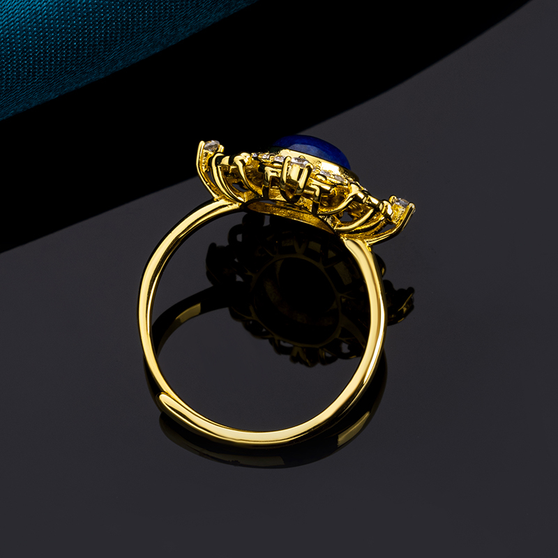French Vintage Court-Style Lapis Ring