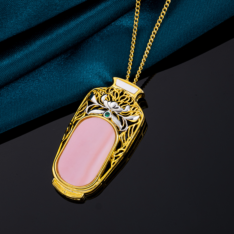 Natural Queen Conch Vase Necklace - Unique Fashion Pendant