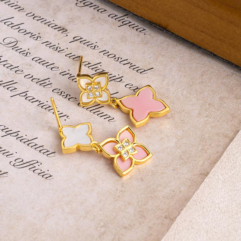 Royal Four-Leaf Earrings: Vintage Gold, Luxe Feminine Drops